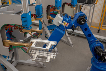 Células Robotizadas para Soldagem, Montagem e Manipulação de Peças